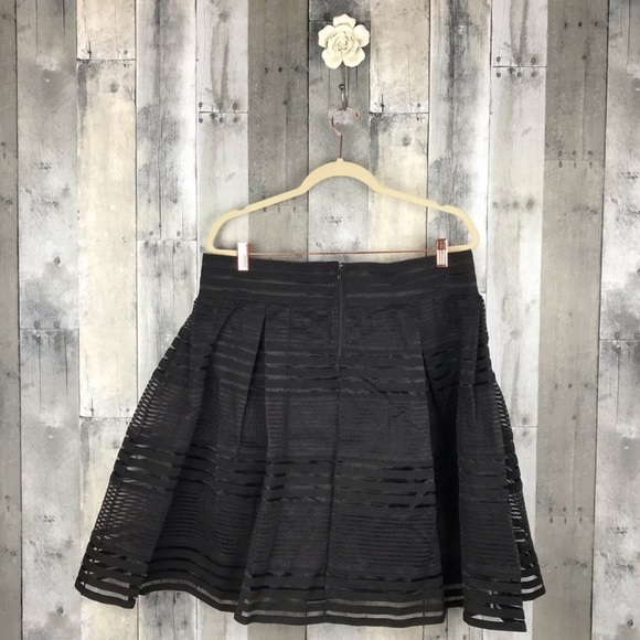 Torrid Black Ribbon Striped Tulle Skirt Size 2 NEW - Picture 3 of 8